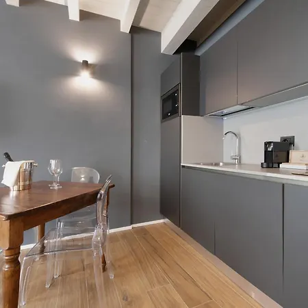 Il Vicolo Cortiletto * غارْدا