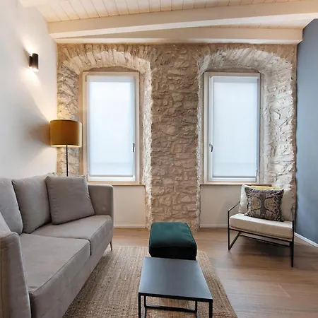 Il Vicolo Cortiletto Tatil Evi Garda (Verona)