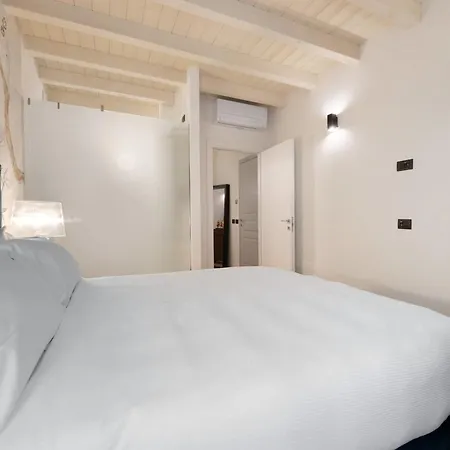 Il Vicolo Cortiletto Tatil Evi *