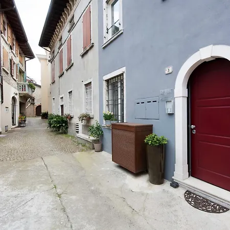 Tatil Evi Il Vicolo Cortiletto Garda (Verona)